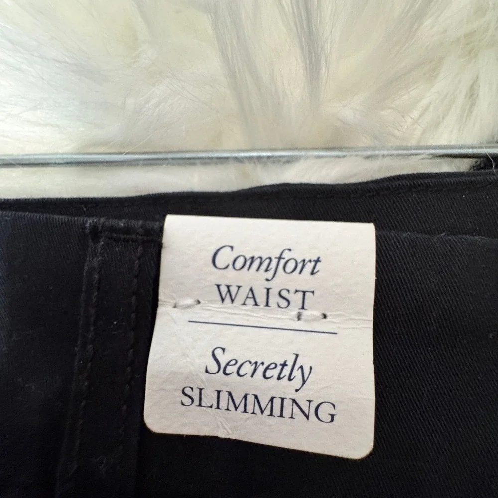 Croft & Barrow Womens Black Capri Pants Mid Rise Secretly Slimming Size 10 NEW - Picture 5 of 8